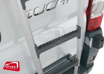 Deliver 9 (2022-on) L3 H3 - 8 rung Aluminium rear door ladder