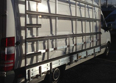 Sprinter (06-18) L2 - Aluminium Glass Rack (LxH) 3000 x 2500